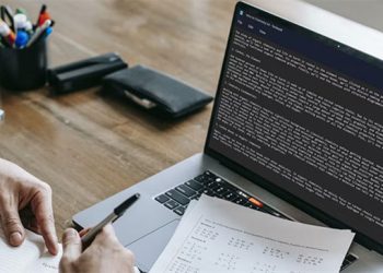 kích hoạt Dark mode trong notepad